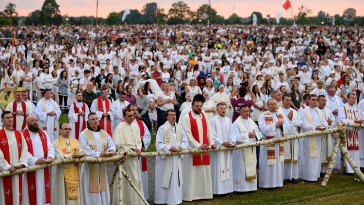 22 ngàn người trẻ Ba Lan cầu nguyện cho hoà bình