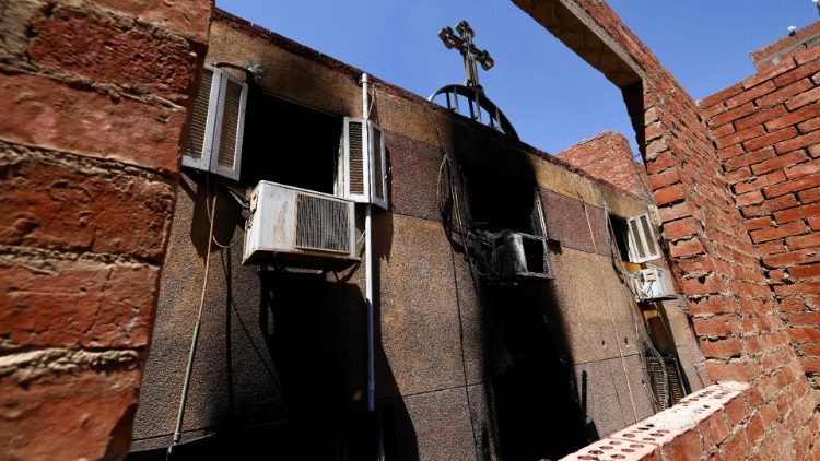 Cháy nhà thờ Chính thống Copte ở Ai Cập, 41 người thiệt mạng