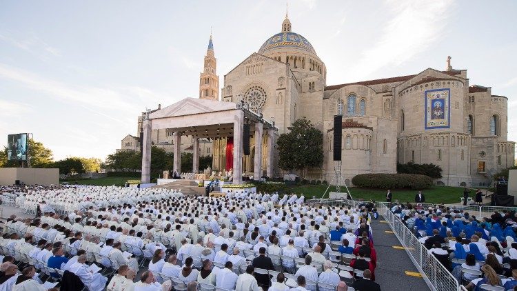 Giáo hội Cuba kỷ niệm 25 năm Giáng Sinh được công nhận là lễ nghỉ và chuyến tông du lịch sử của thánh Gioan Phaolô II