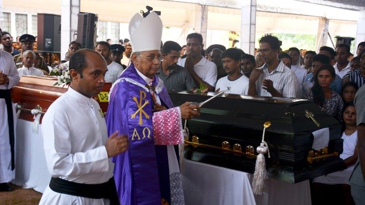 Giáo hội Sri Lanka chuẩn bị hồ sơ phong thánh cho các nạn nhân vụ tấn công vào lễ Phục Sinh năm 2019