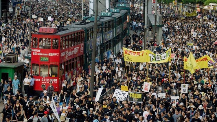 Lo ngại cho tự do tôn giáo và nhân quyền tại Hong Kong