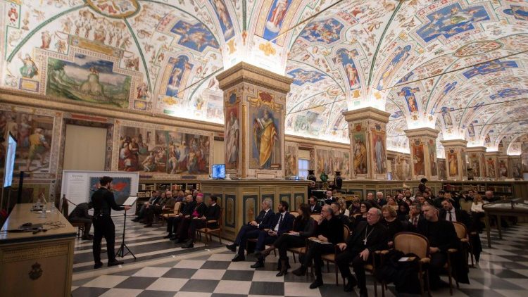 Vatican và các thư viện Công giáo ứng dụng trí tuệ nhân tạo và robot để gìn giữ kho tàng tri thức cổ