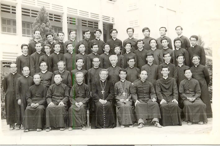 khai-giang-k1-27-17-1988