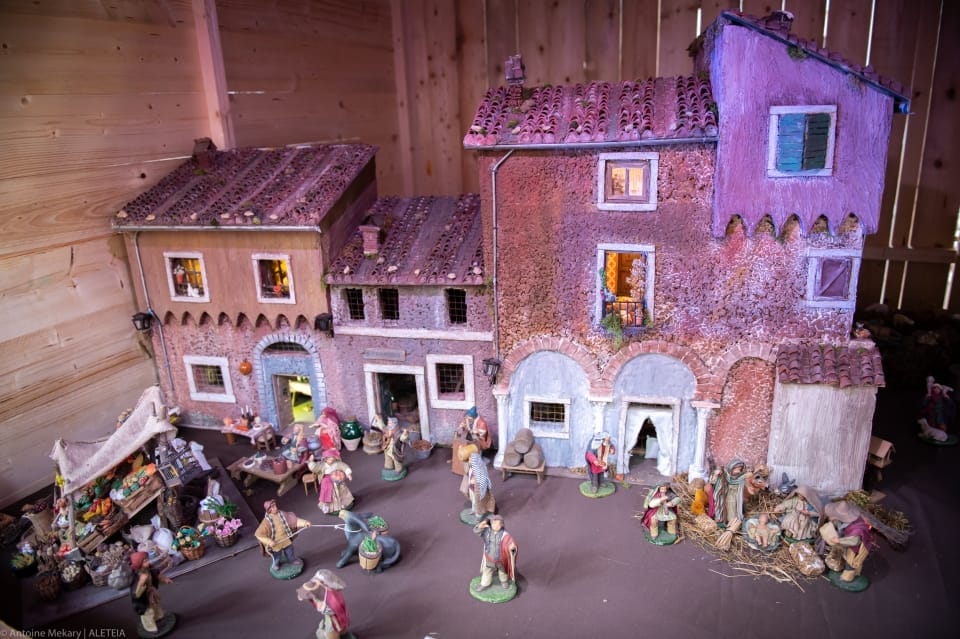 100nativityscenes100presepivaticanantoinemekaryaleteiaam0196