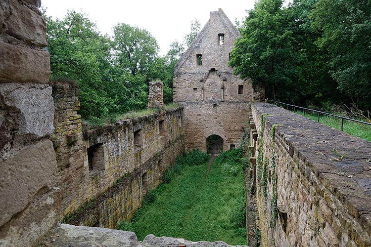 tan-tich-tu-vien-disibodenberg