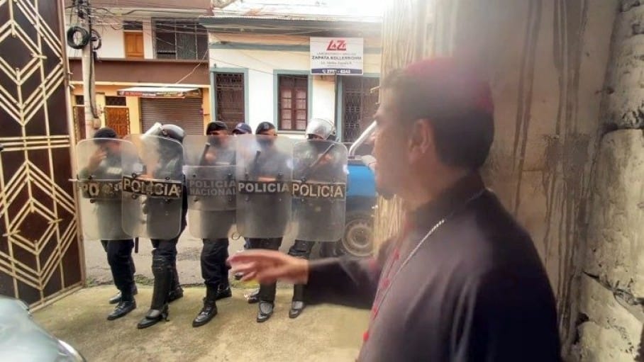 lapolizianicaraguensebloccaacasailvescovodimatagalpamonsignorrolandojosealvarezlagos