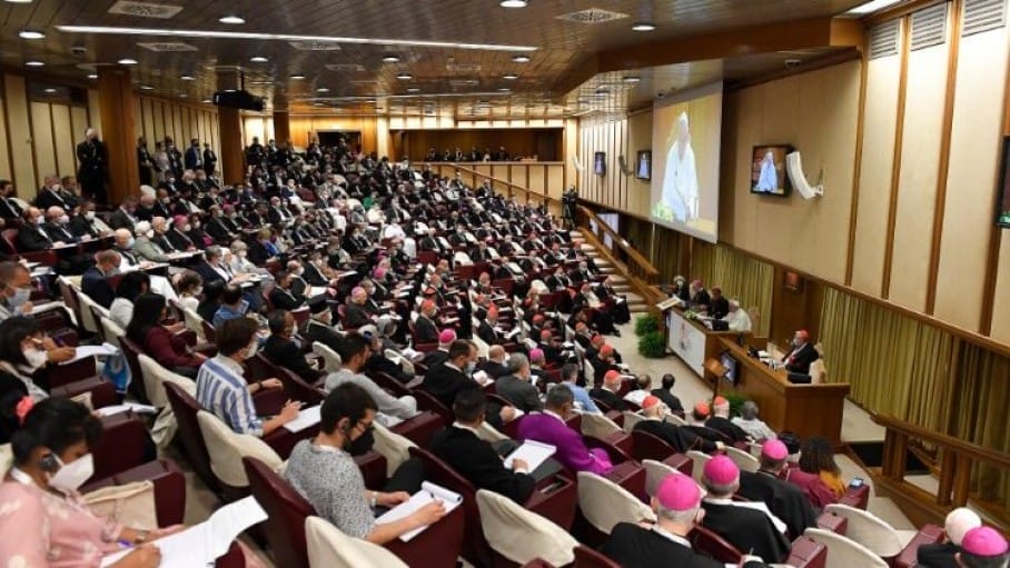 lepapefrancoisouvrelecheminsynodalle9octobre2021ennouvellesalledusynodevaticanmedia lepapefrancoisouvrelecheminsynodalle9octobre2021ennouvellesalledusynodevaticanmedia