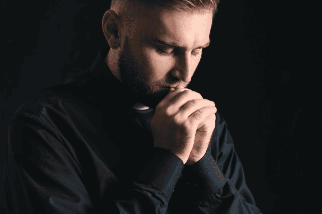 priest1