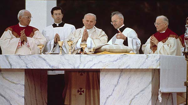 977441091015wpvipopejohnpaulphilly79outdoormass6img