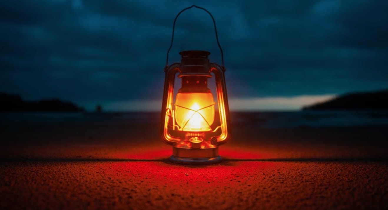 lanternlamplightindarknesspubdomainvladimirfedotov