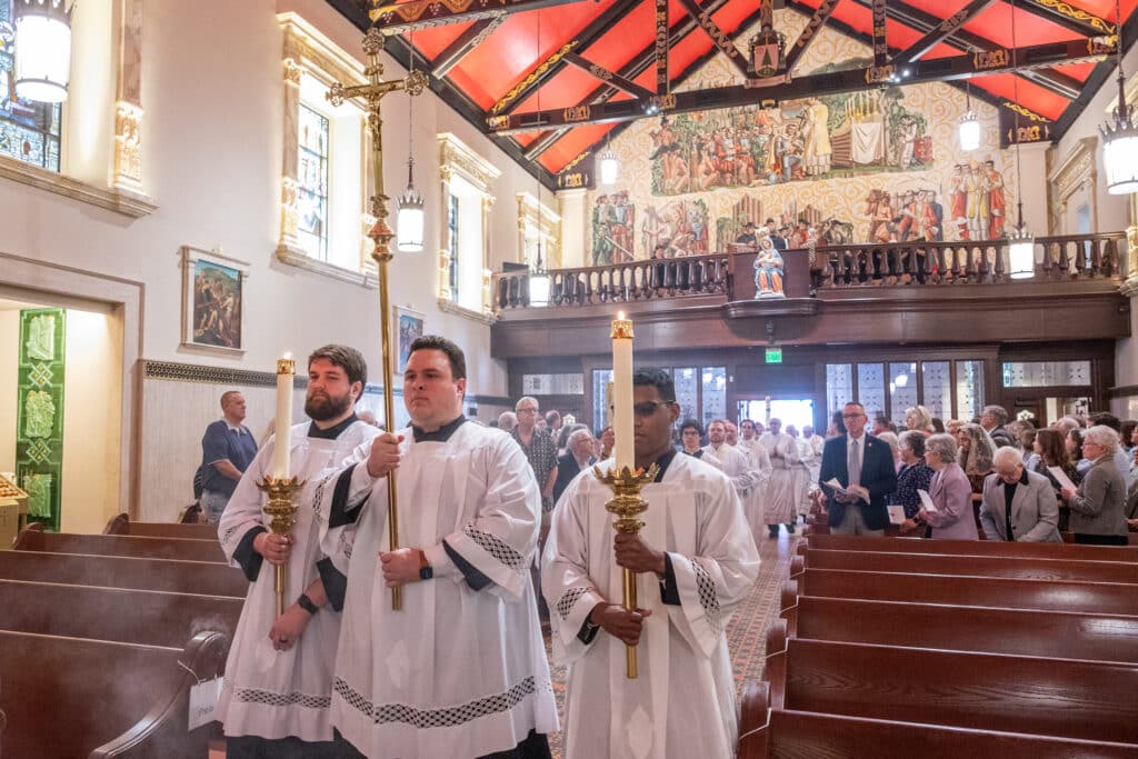 20250416chrismmass00781024x683