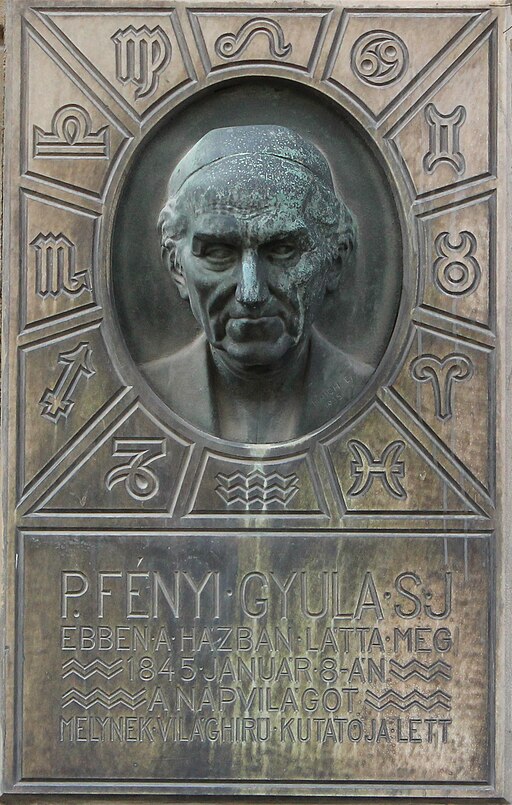 512pxfenyigyulaemlektabla