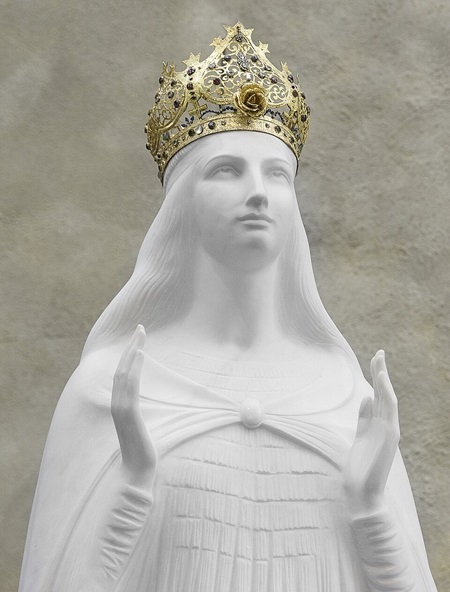 statueofourladyknockshrine1 statueofourladyknockshrine1